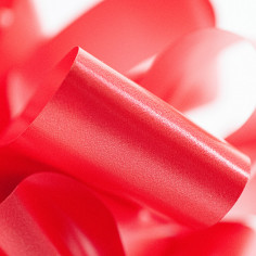 Fiocchi Perlati con Tirante Strip 50 mm rosso da vicino