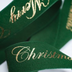 Nastro in Velluto con Merry Christmas in Oro verde da vicino