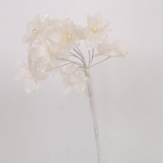Mazzolini di fiori in raso con pistillo perlato